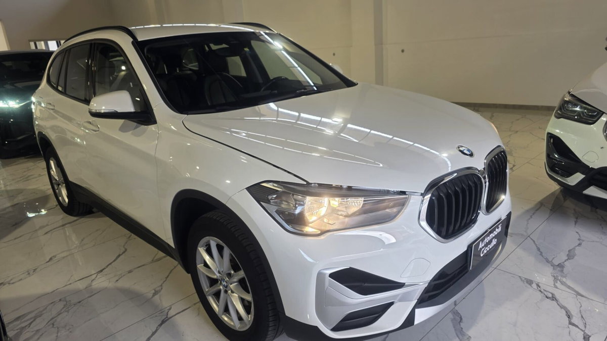 BMW X1 sDrive16d Advantage (2)