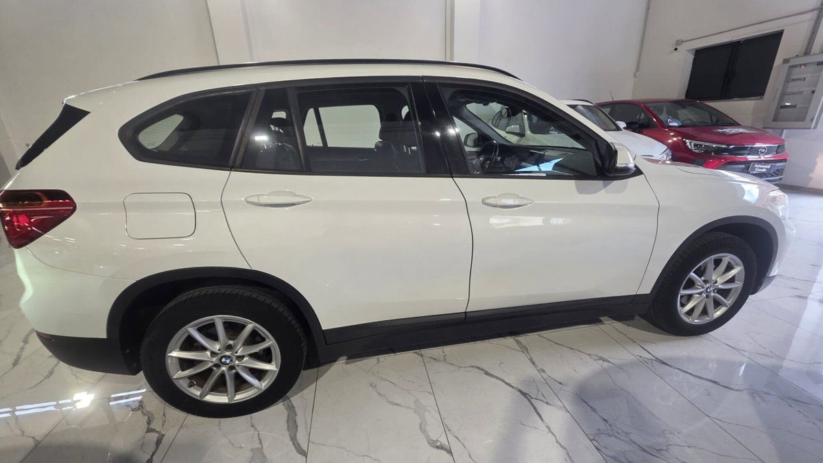 BMW X1 sDrive16d Advantage (7)
