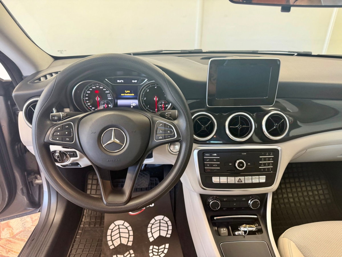 Mercedes-Benz CLA 200 d Executive (13)