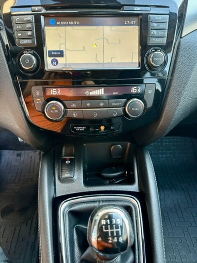 Nissan Qashqai 1.5 dCi N-Connecta (15)