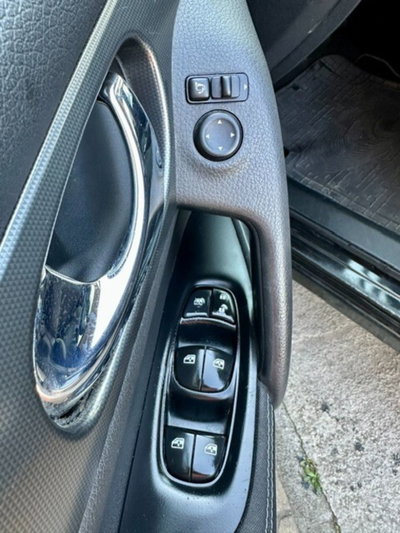 Nissan Qashqai 1.5 dCi N-Connecta (16)