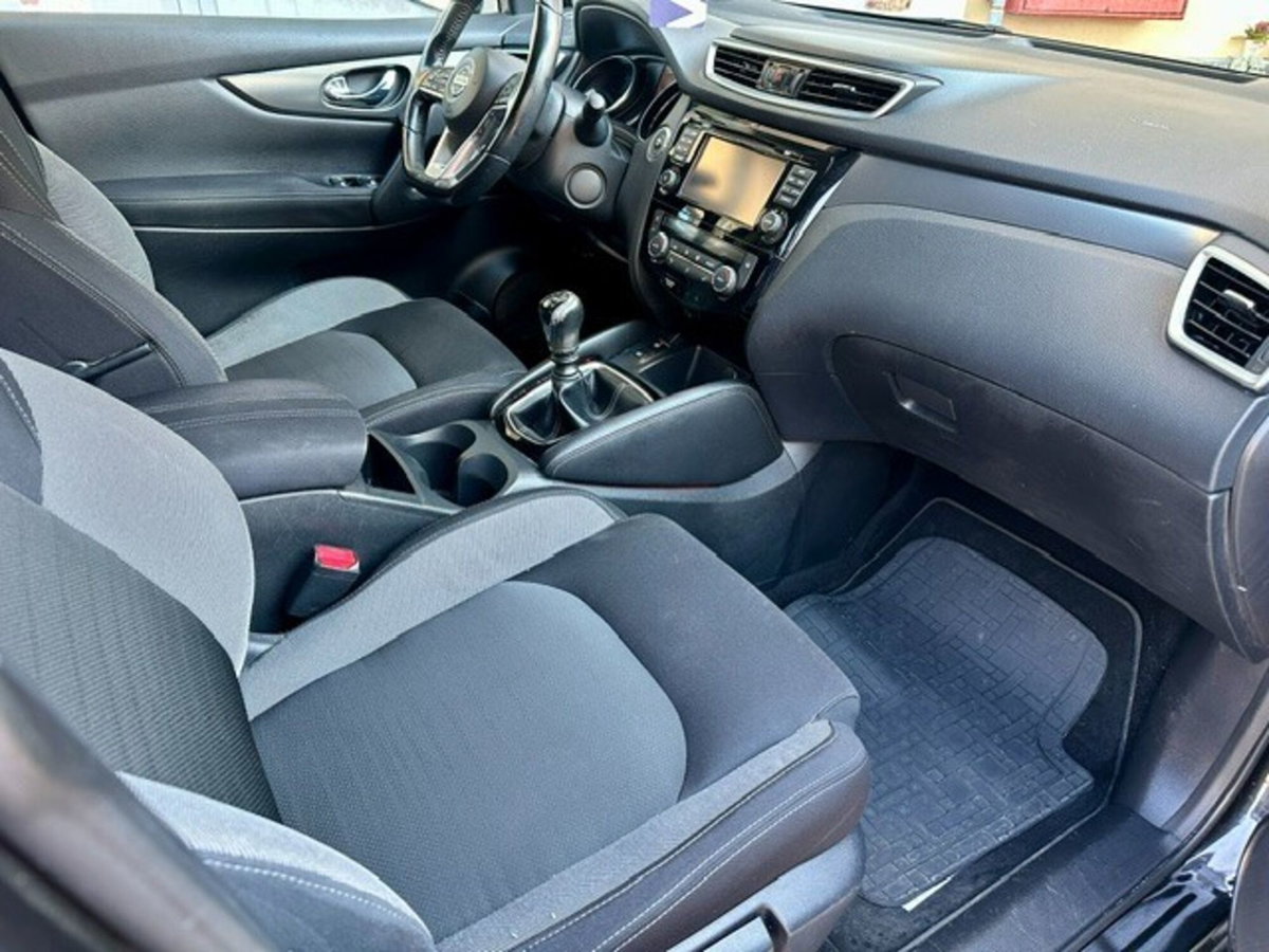 Nissan Qashqai 1.5 dCi N-Connecta (19)