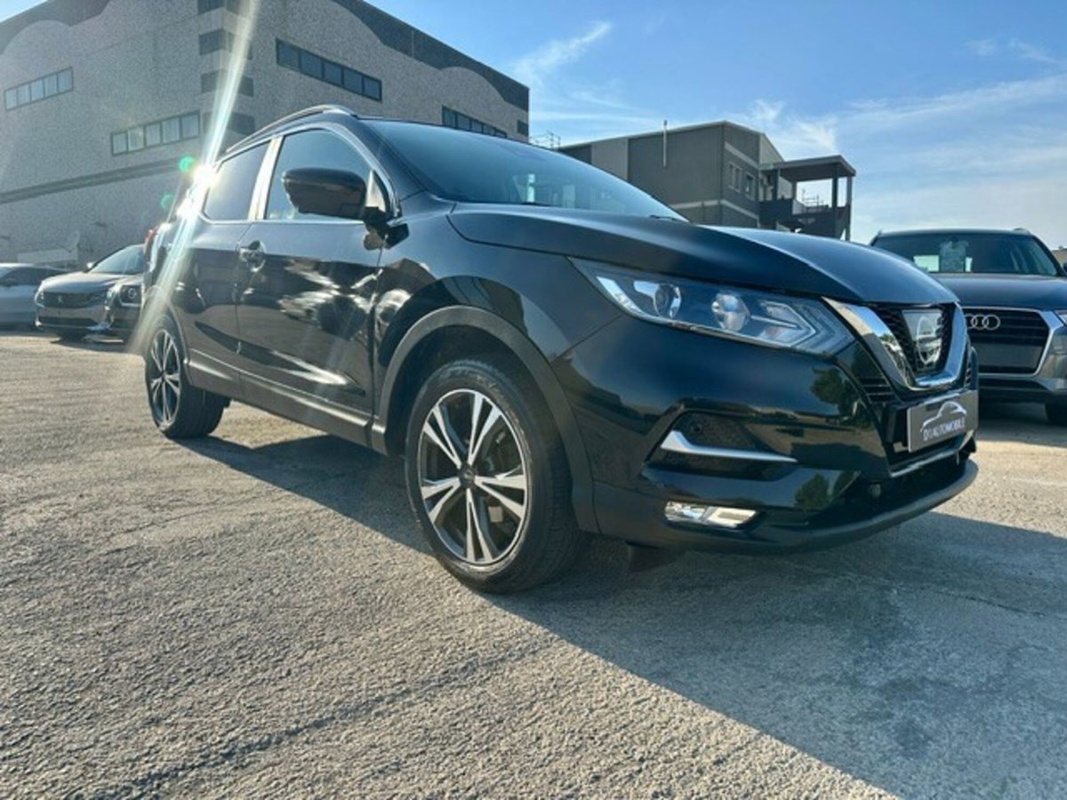 Nissan Qashqai 1.5 dCi N-Connecta (2)