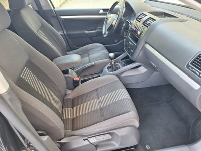 Volkswagen Golf 1.9 TDI DPF 5p. United BlueMotion (11)