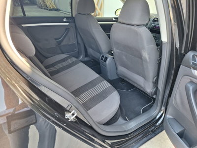 Volkswagen Golf 1.9 TDI DPF 5p. United BlueMotion (14)