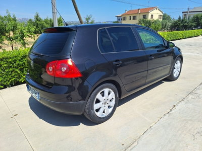 Volkswagen Golf 1.9 TDI DPF 5p. United BlueMotion (2)