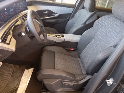 Peugeot 3008 1.2 hybrid Allure Business 145cv e-dcs6 (16)