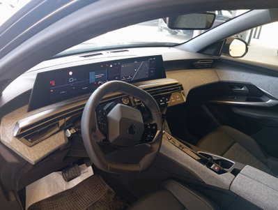 Peugeot 3008 1.2 hybrid Allure Business 145cv e-dcs6 (17)