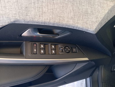 Peugeot 3008 1.2 hybrid Allure Business 145cv e-dcs6 (19)