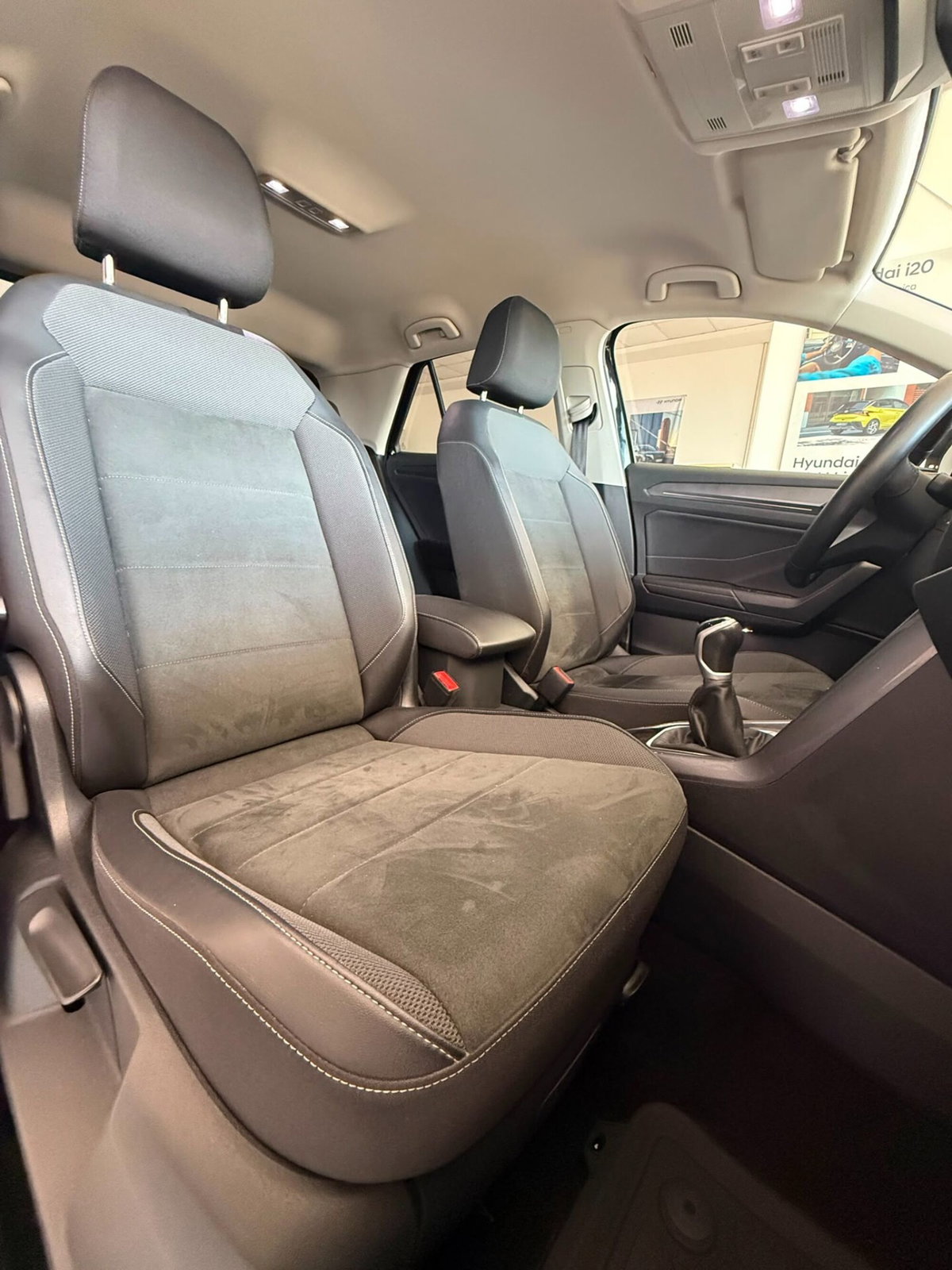 Volkswagen T-Roc 1.0 TSI Style (11)
