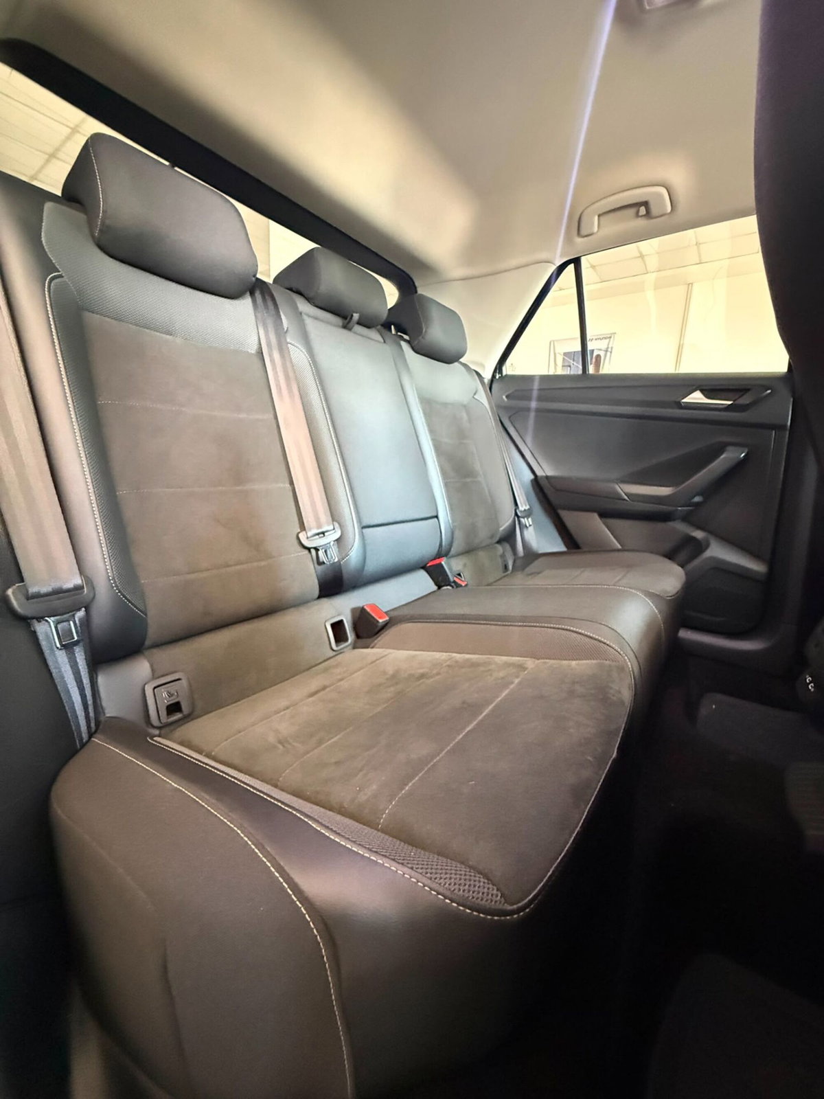 Volkswagen T-Roc 1.0 TSI Style (12)