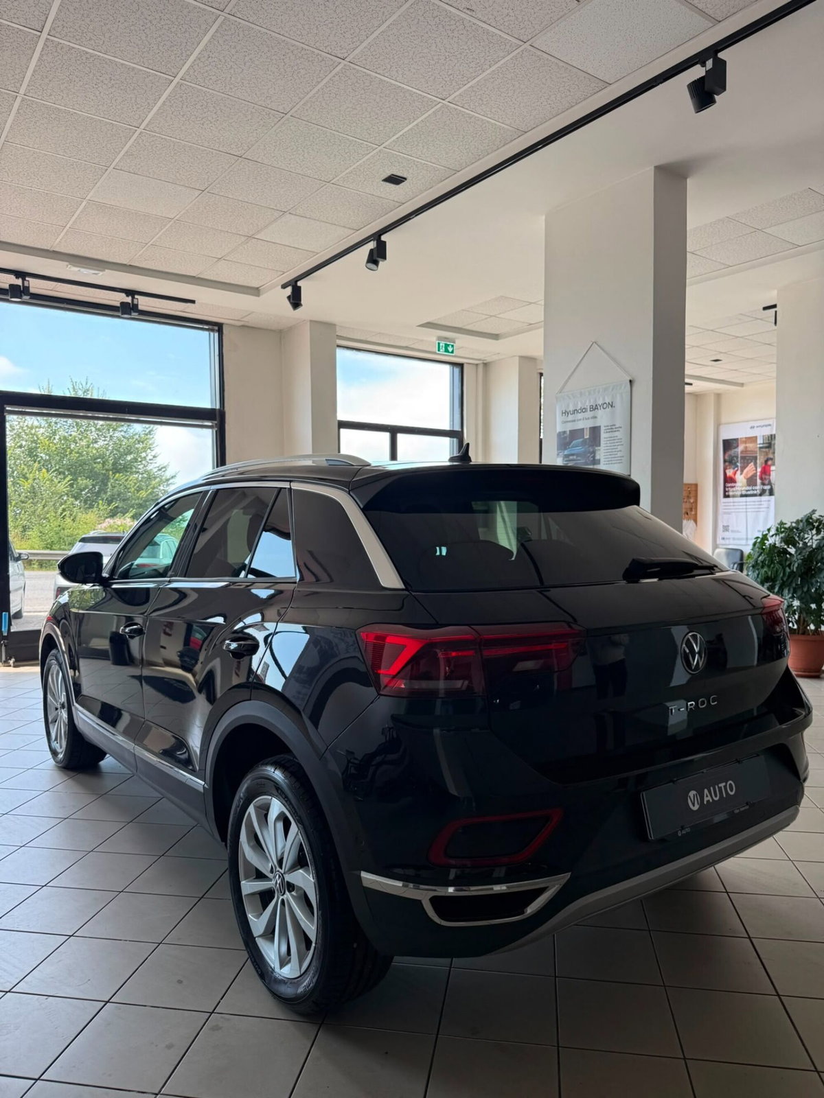 Volkswagen T-Roc 1.0 TSI Style (2)