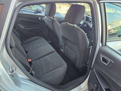 Ford Fiesta 1.5 TDCi 75CV 5 porte Titanium (11)