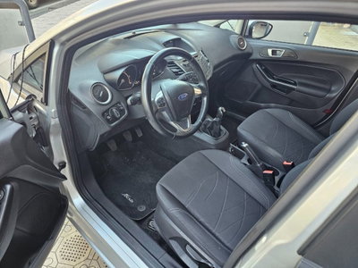 Ford Fiesta 1.5 TDCi 75CV 5 porte Titanium (4)
