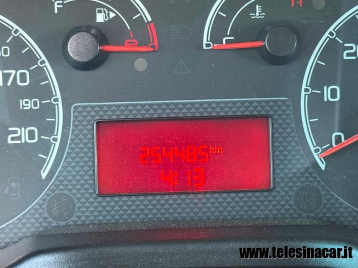 Fiat Fiorino 1.3 MJT 75CV Furgone (11)