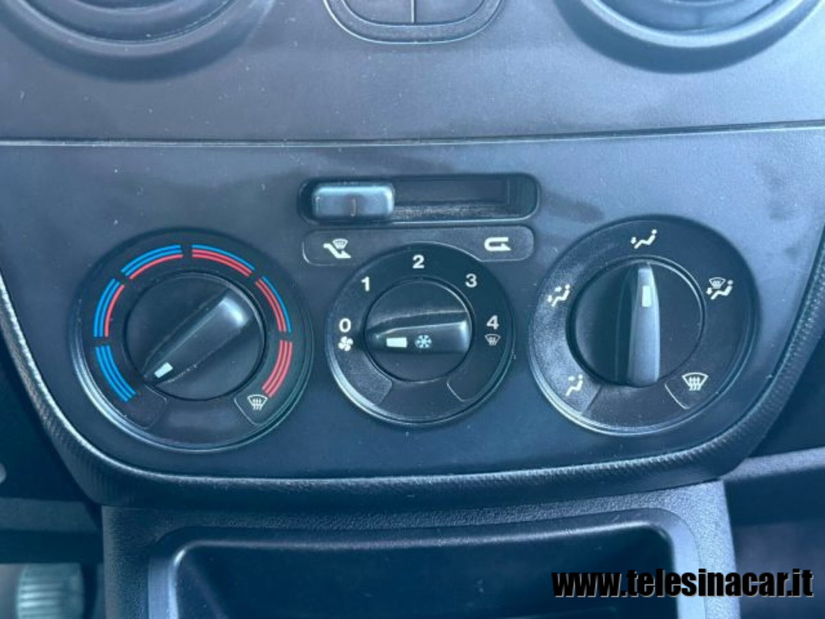 Fiat Fiorino 1.3 MJT 75CV Furgone (17)