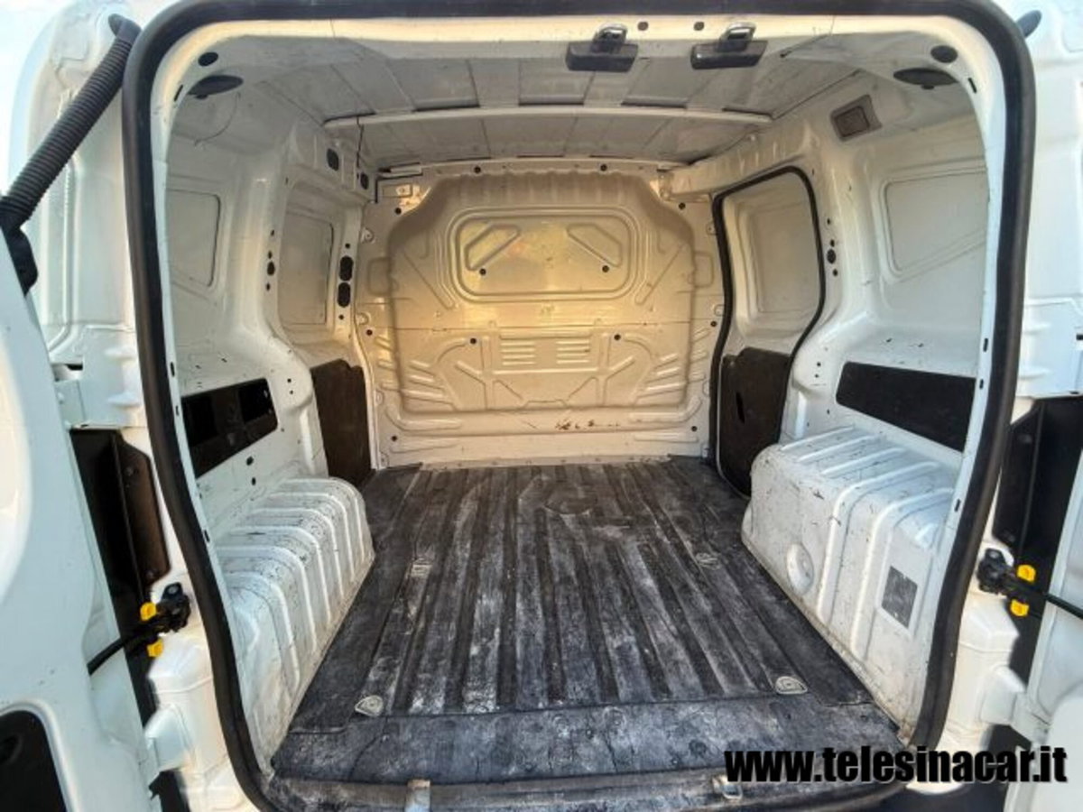 Fiat Fiorino 1.3 MJT 75CV Furgone (9)