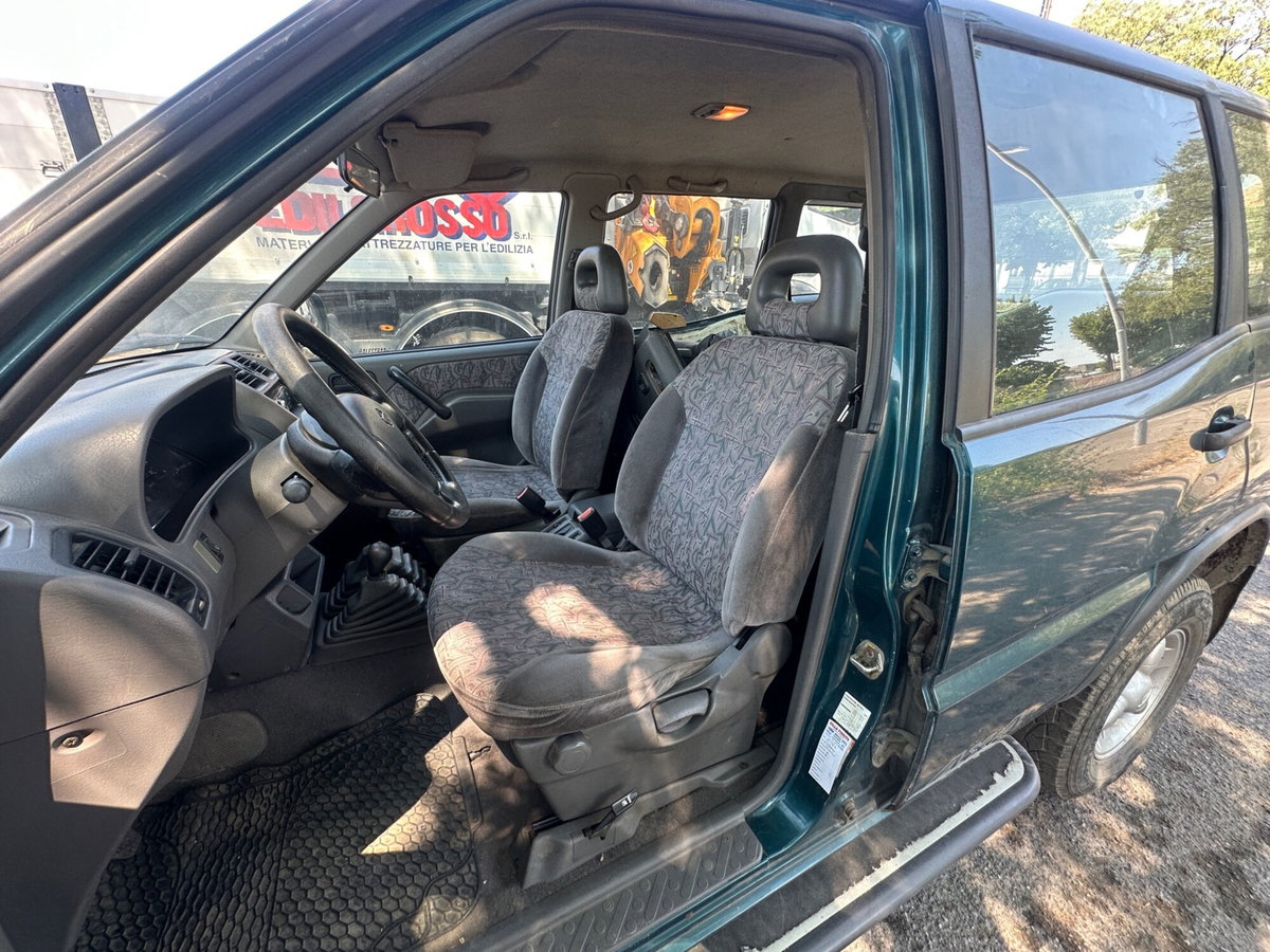 Nissan Terrano II 2.7 turbodiesel 5 porte SE (10)