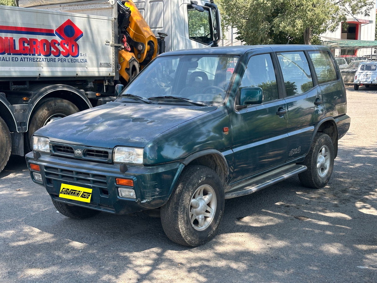 Nissan Terrano II 2.7 turbodiesel 5 porte SE (4)