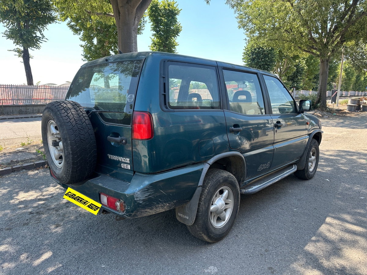 Nissan Terrano II 2.7 turbodiesel 5 porte SE (5)