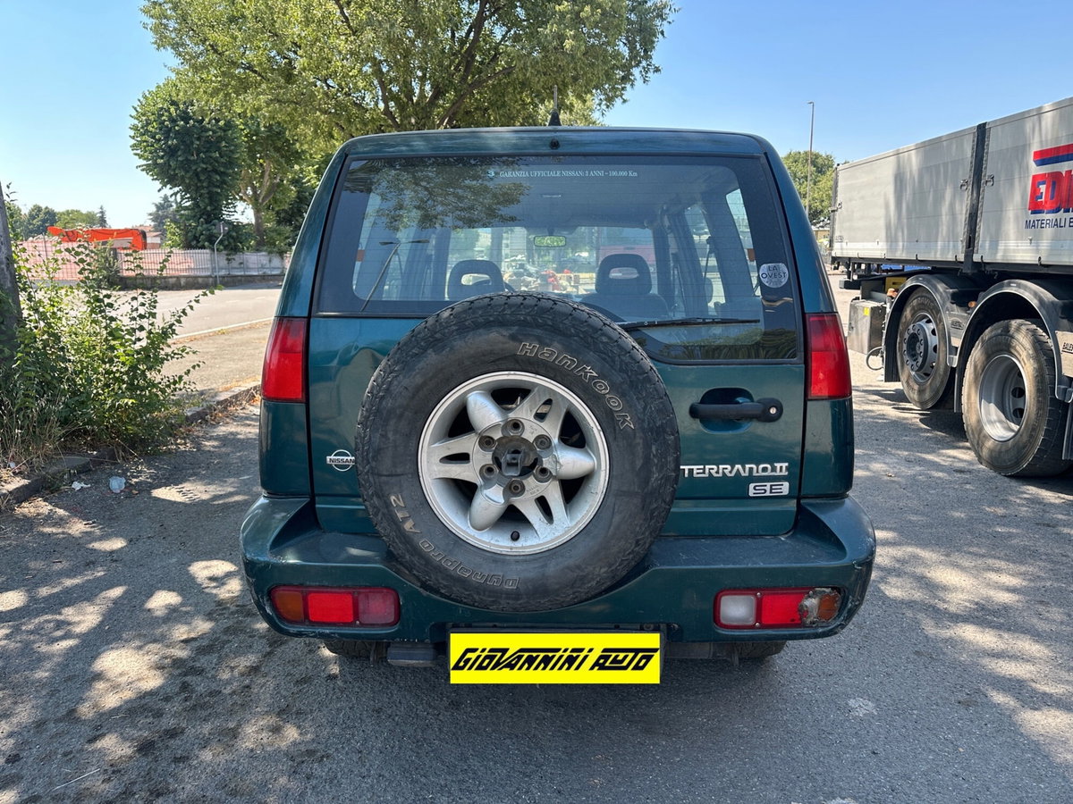Nissan Terrano II 2.7 turbodiesel 5 porte SE (6)