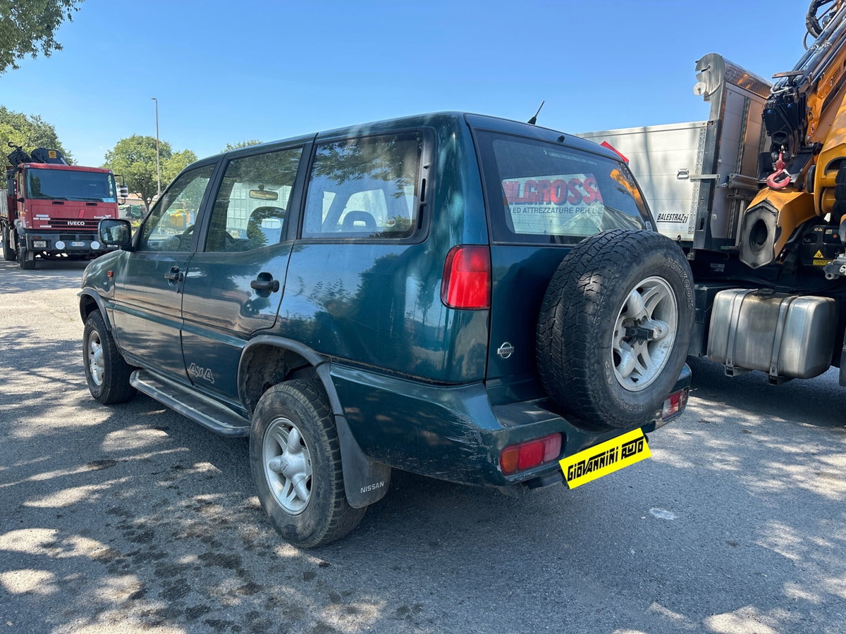 Nissan Terrano II 2.7 turbodiesel 5 porte SE (7)
