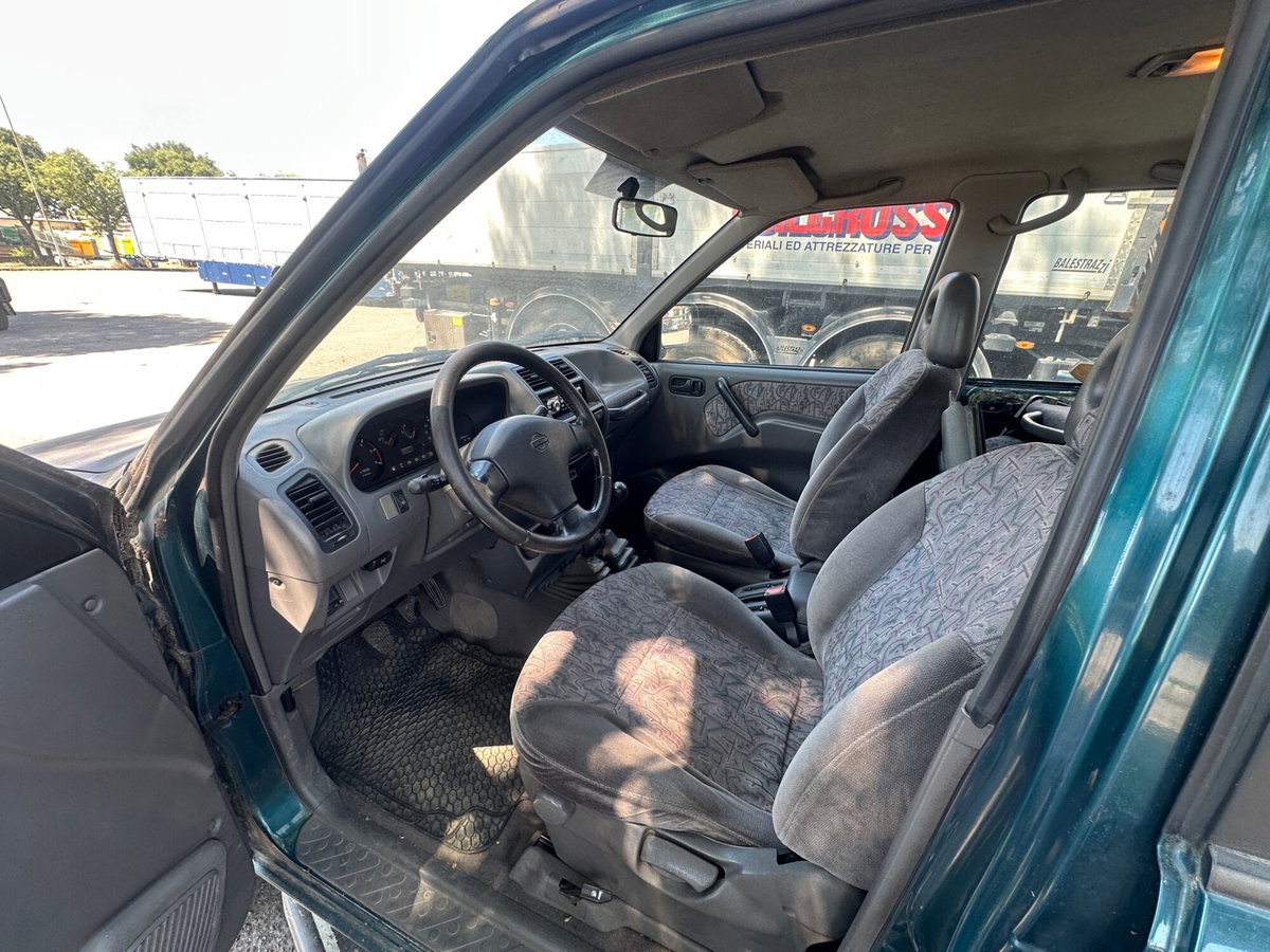 Nissan Terrano II 2.7 turbodiesel 5 porte SE (9)
