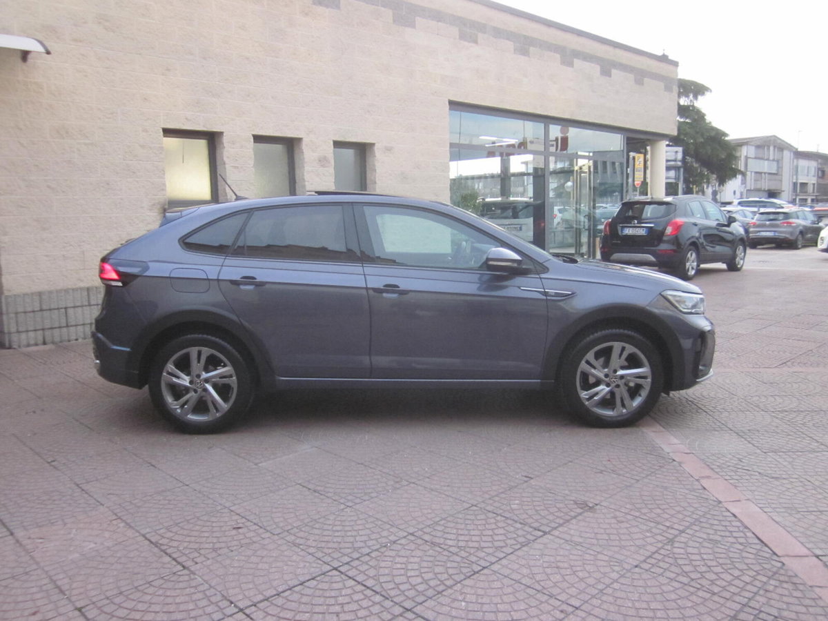 Volkswagen Taigo 1.0 TSI 110 CV DSG R-Line (4)
