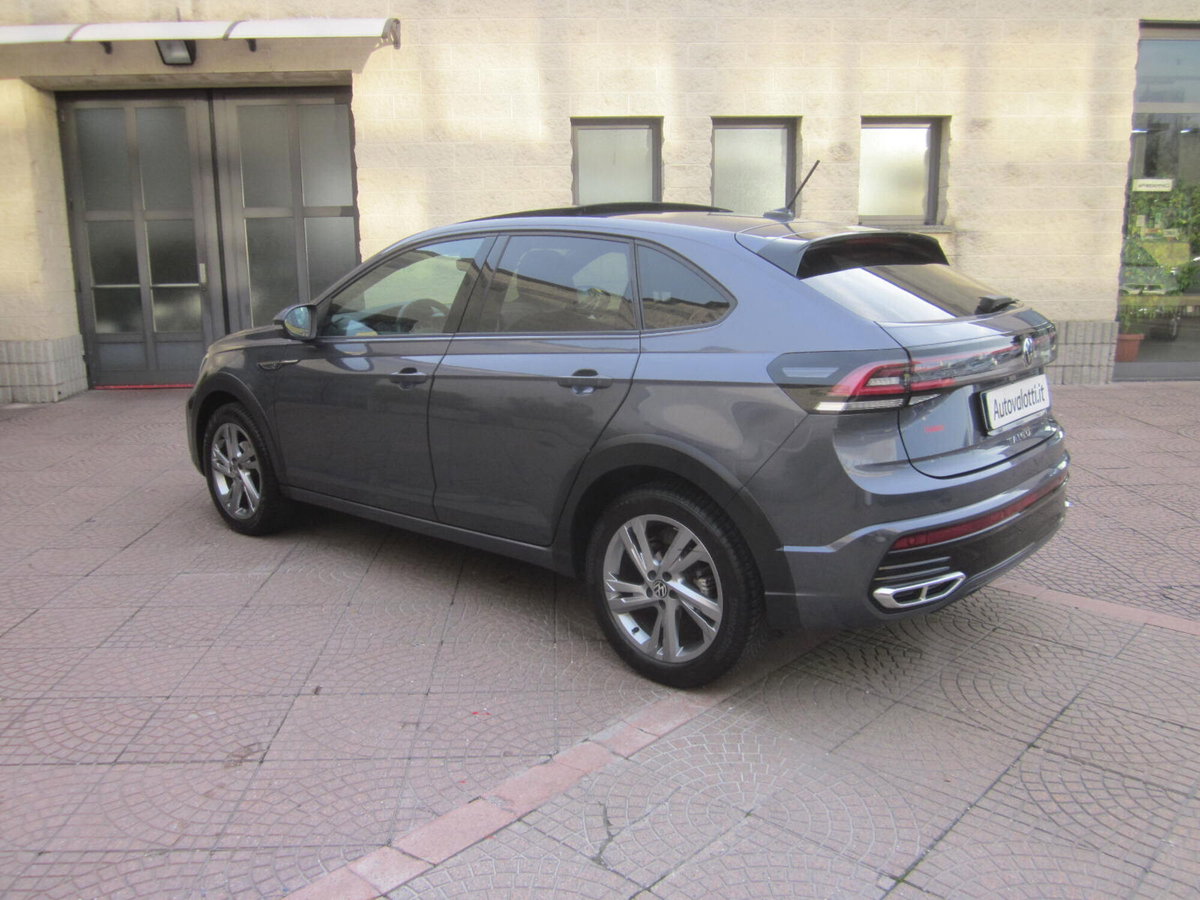 Volkswagen Taigo 1.0 TSI 110 CV DSG R-Line (9)