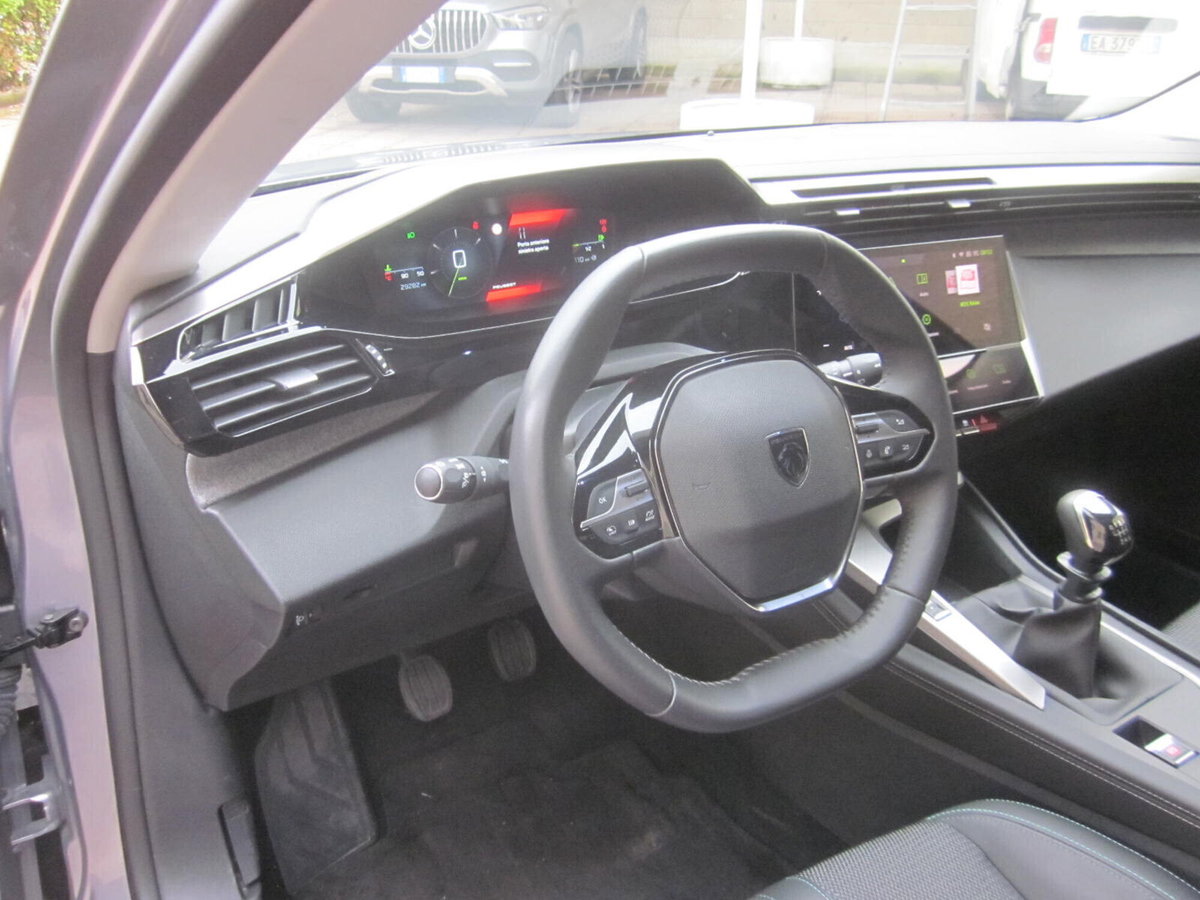 Peugeot 308 PureTech Turbo 130 S&S Allure Pack (11)