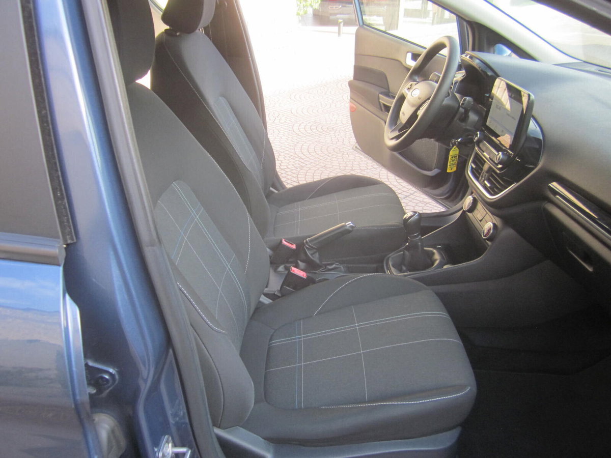 Ford Fiesta 1.1 75 CV GPL 5 porte (12)