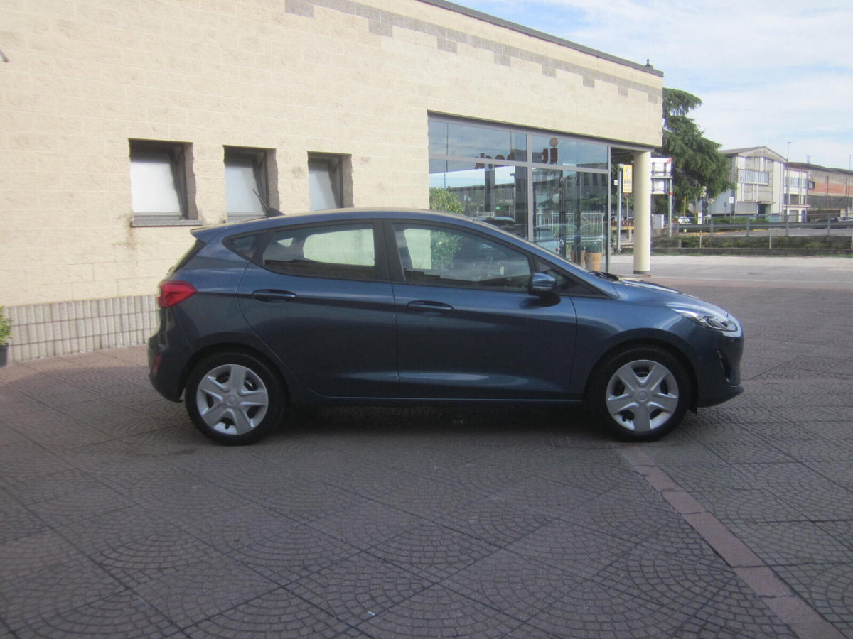 Ford Fiesta 1.1 75 CV GPL 5 porte (4)
