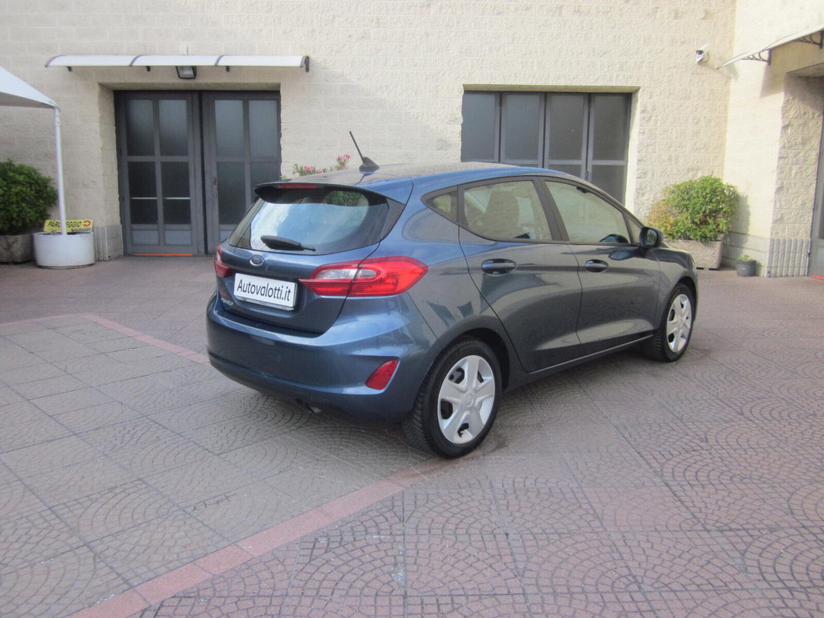 Ford Fiesta 1.1 75 CV GPL 5 porte (6)
