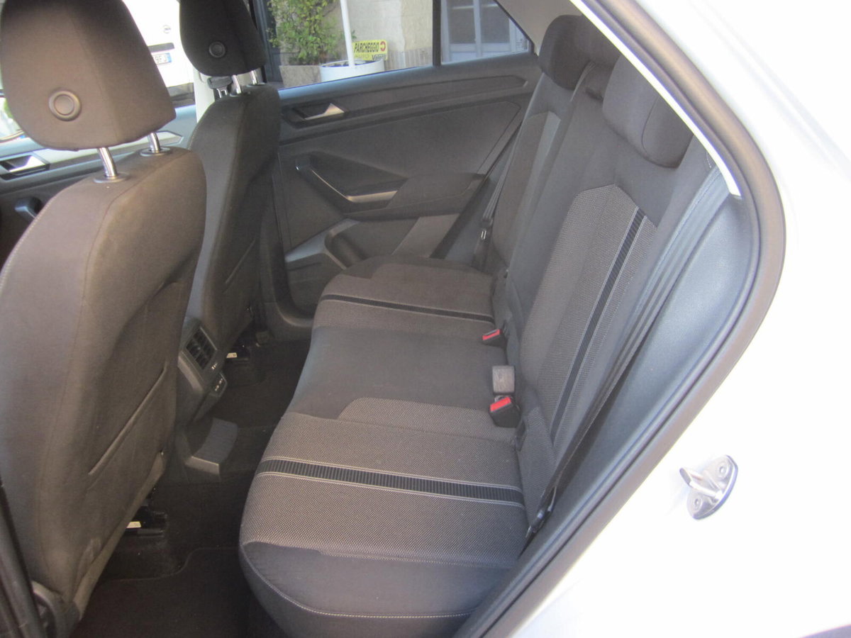 Volkswagen T-Roc 2.0 TDI SCR 150 CV DSG Sport BlueMotion Technology (13)