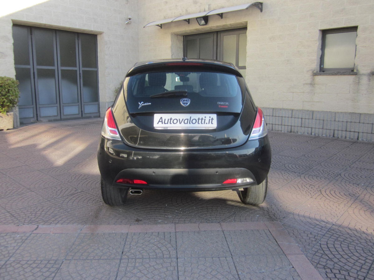 Lancia Ypsilon 1.0 FireFly 5 porte S&S Hybrid Gold Plus (6)