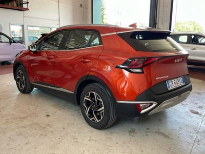 Kia Sportage 1.6 crdi mhev Business dct (6)