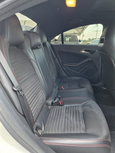 Mercedes-Benz CLA 200 CDI Premium (14)