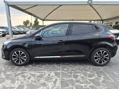 Renault Clio TCe 90 CV 5 porte Techno (5)