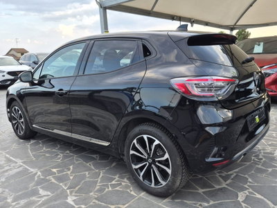 Renault Clio TCe 90 CV 5 porte Techno (8)