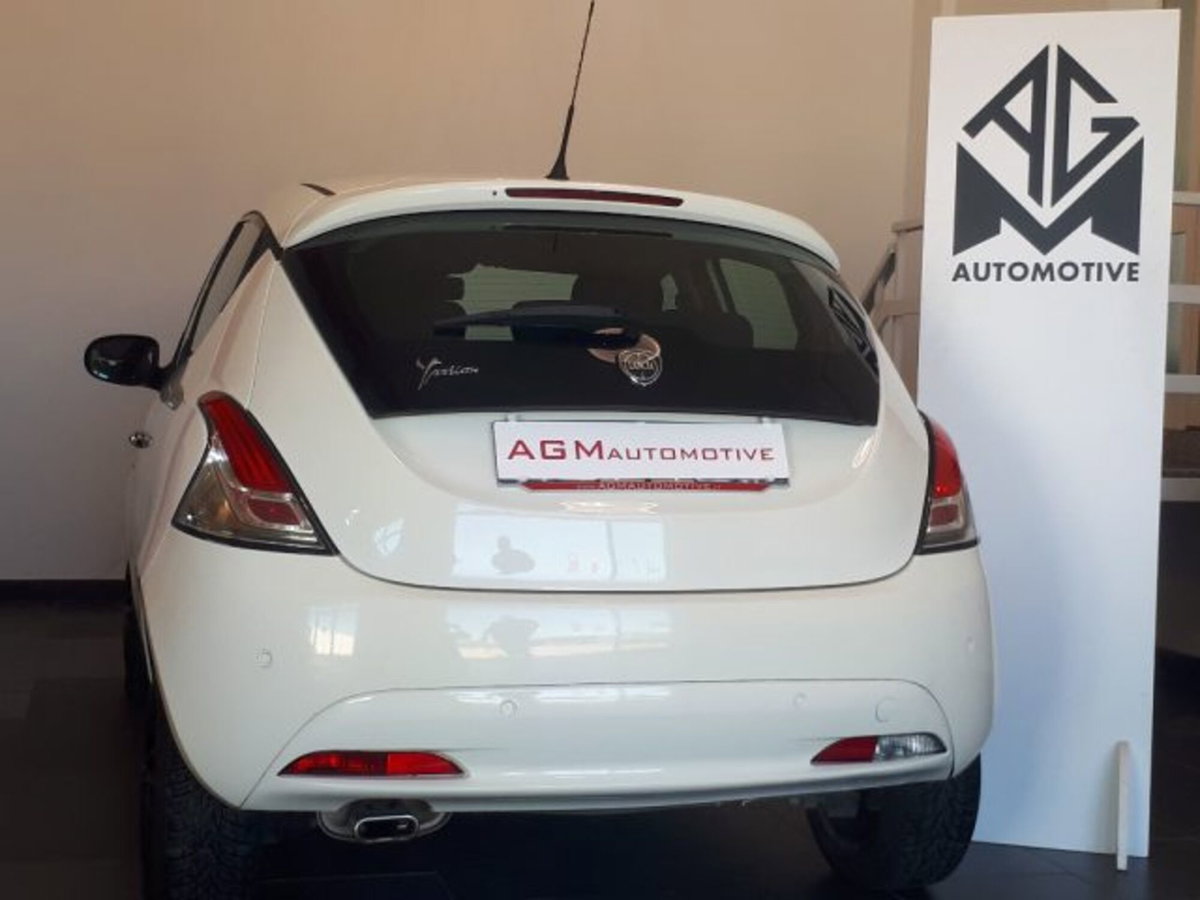 Lancia Ypsilon 1.3 MJT 16V 95 CV 5 porte S&S Silver (3)