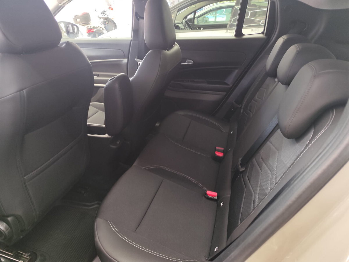 Jeep Avenger 1.2 turbo Summit fwd 100cv (7)