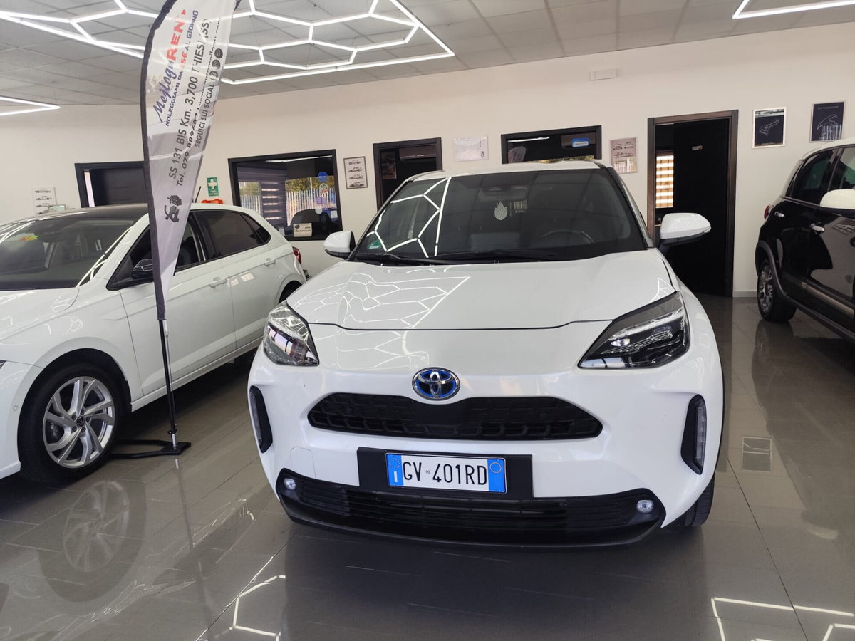 Toyota Yaris Cross 1.5 Hybrid 5p. E-CVT Lounge (2)