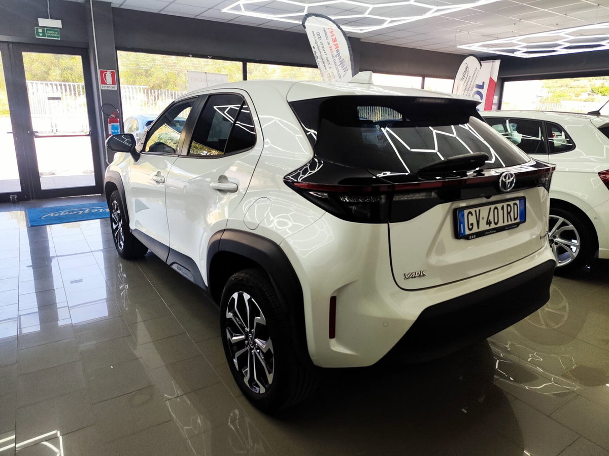 Toyota Yaris Cross 1.5 Hybrid 5p. E-CVT Lounge (6)