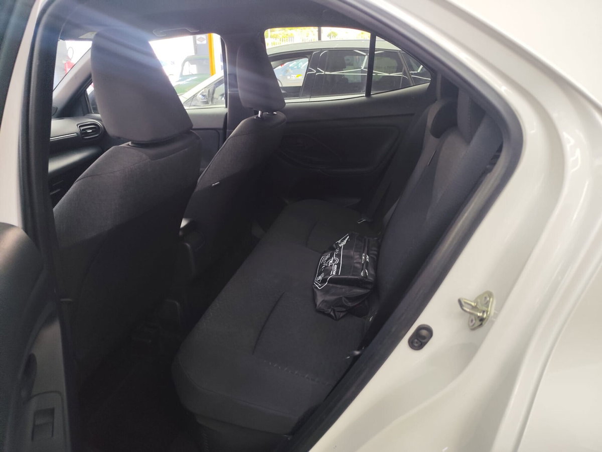 Toyota Yaris Cross 1.5 Hybrid 5p. E-CVT Lounge (7)