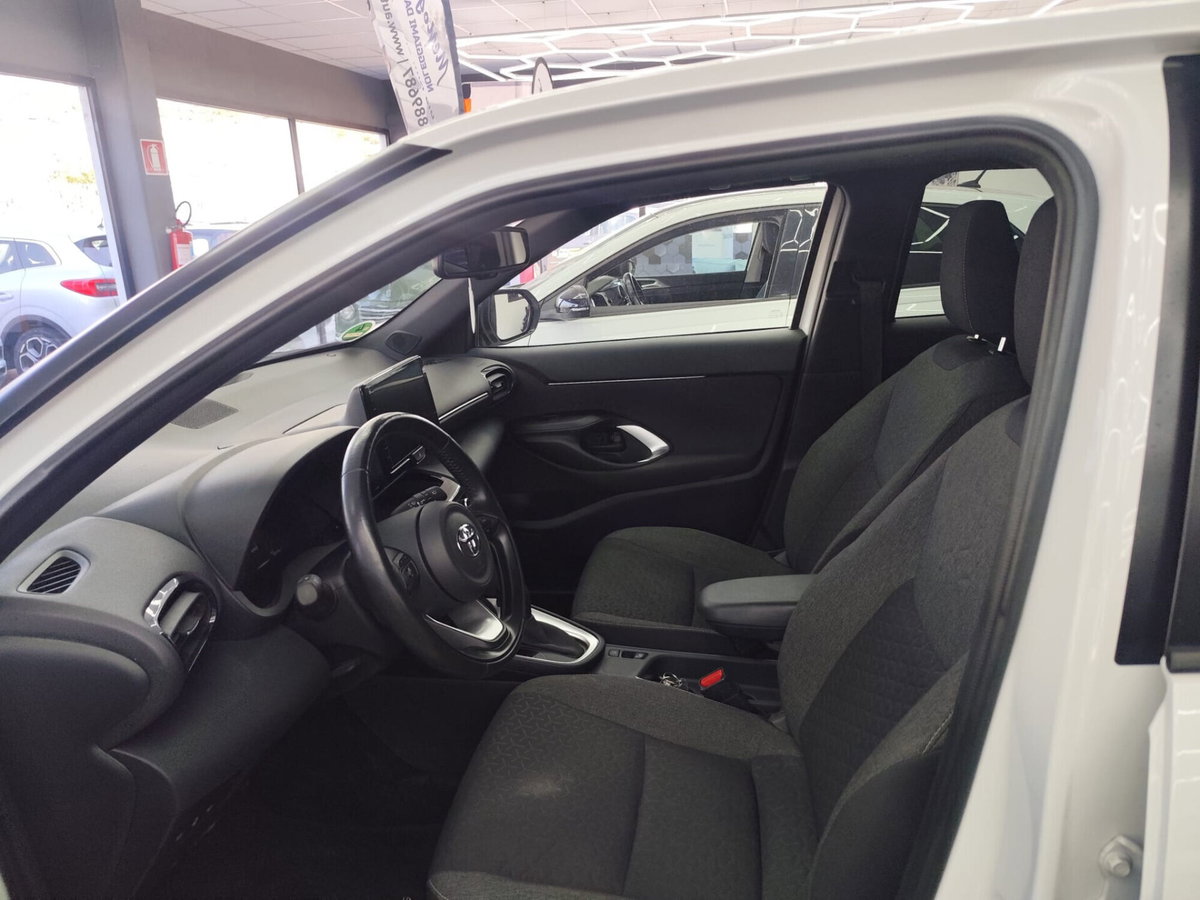 Toyota Yaris Cross 1.5 Hybrid 5p. E-CVT Lounge (8)