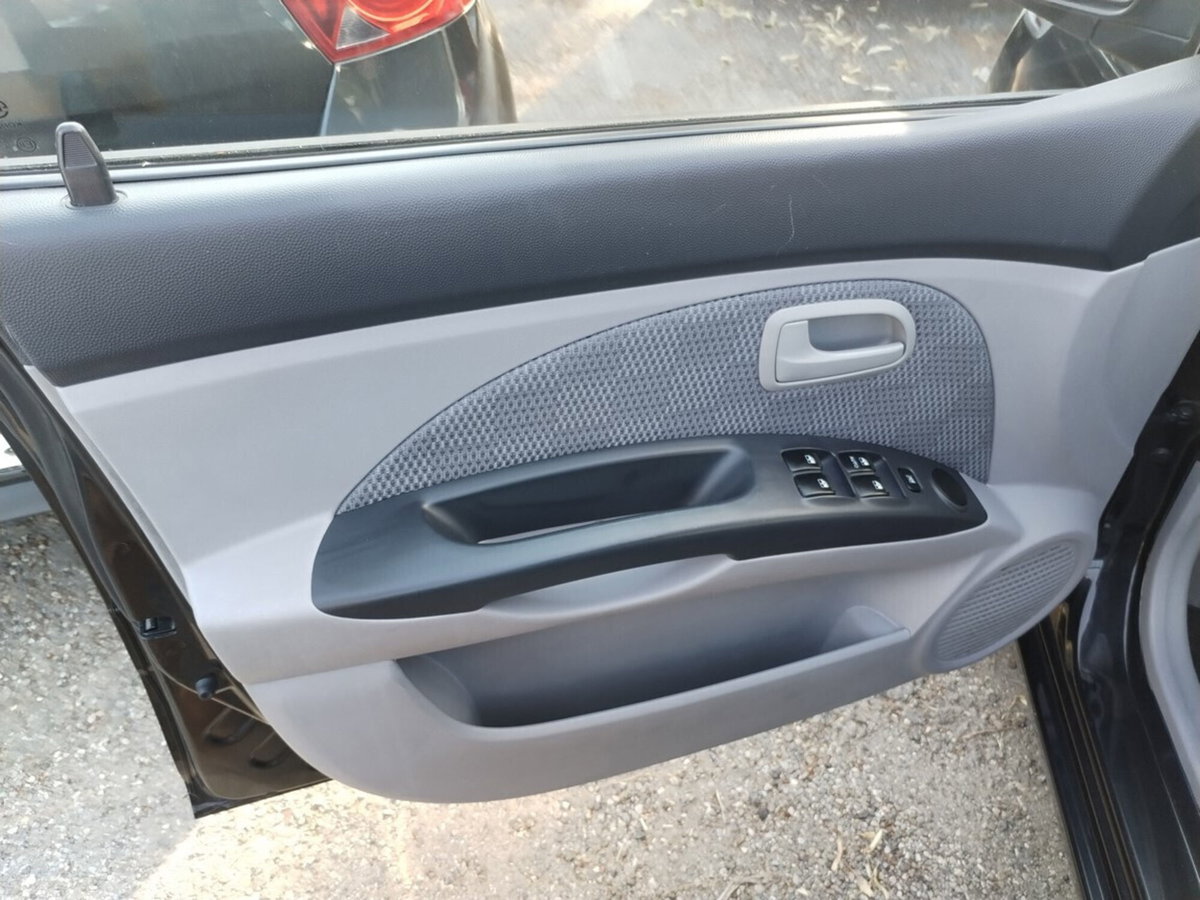 Kia Picanto 1.1 12V Spicy (10)