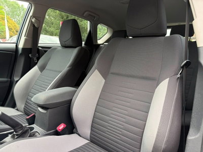 Toyota Auris 1.2 Turbo CVT Lounge (14)