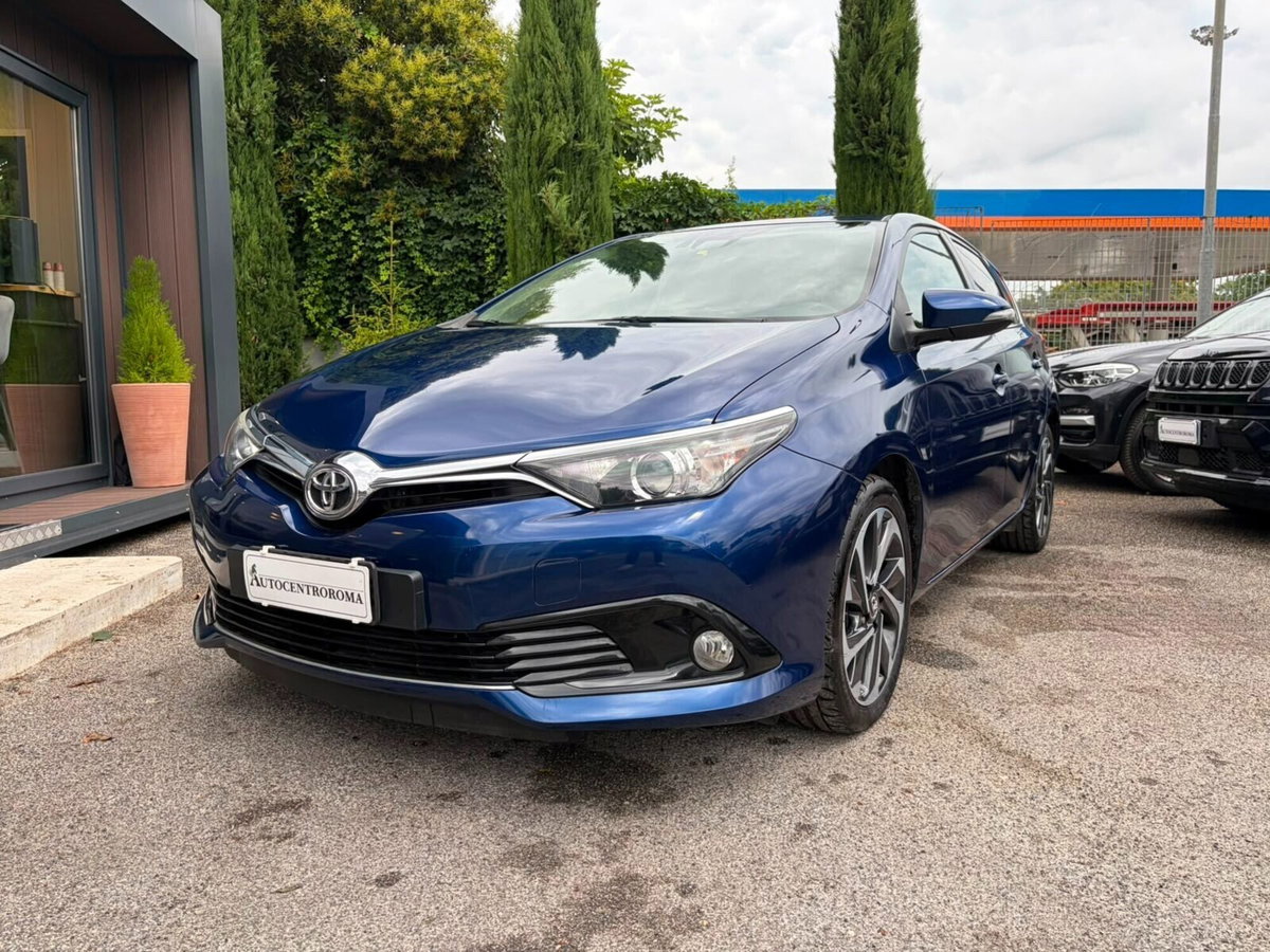 Toyota Auris 1.2 Turbo CVT Lounge (3)