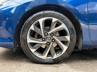 Toyota Auris 1.2 Turbo CVT Lounge (8)