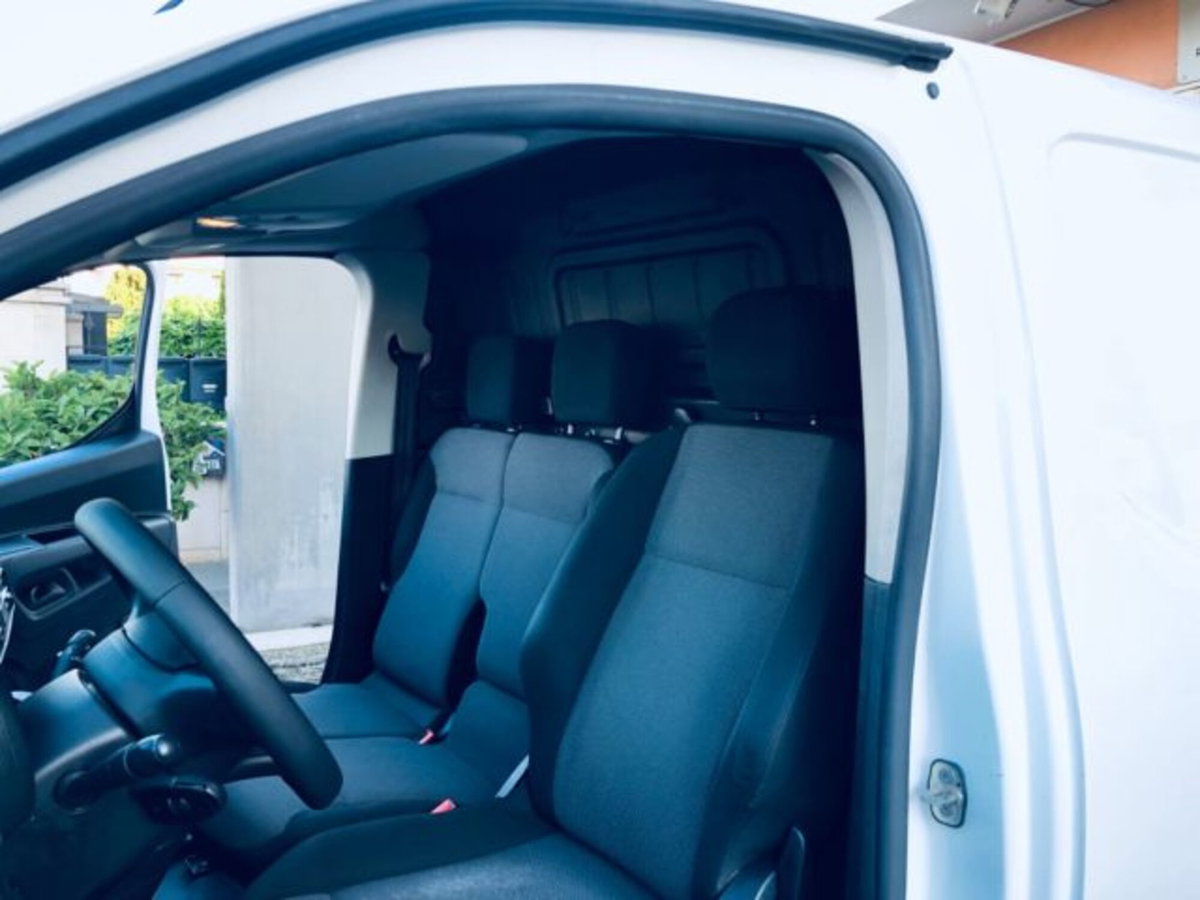 Citroen Berlingo Furgone BlueHDi 100 S&S Van 3 posti Club L1 (10)